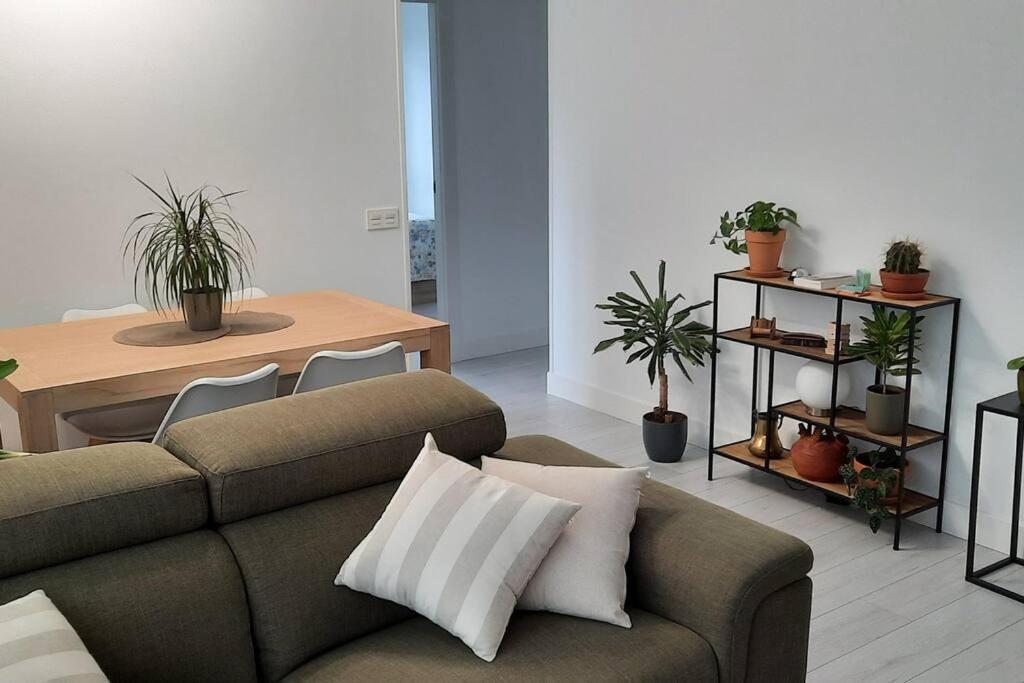 Apartamento Soleado Con Garaje *
